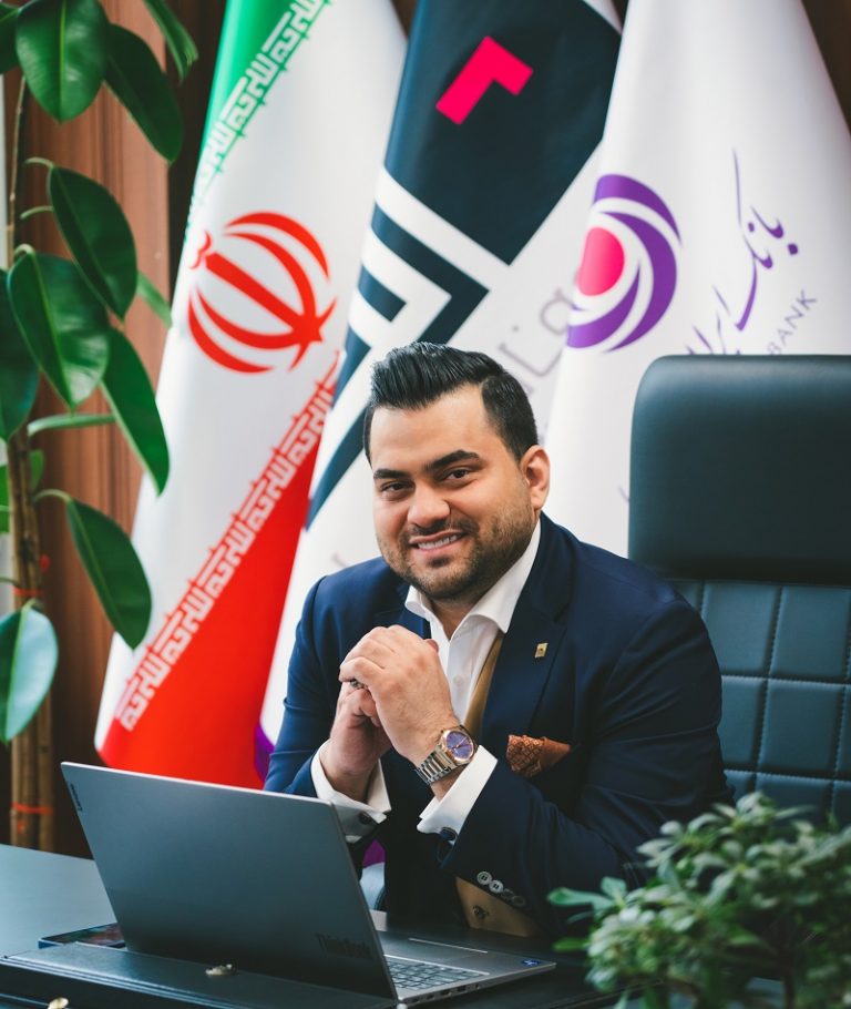 امین رضا ریاضتی مدیرعامل شرکت آرمان وفاداری آریا
